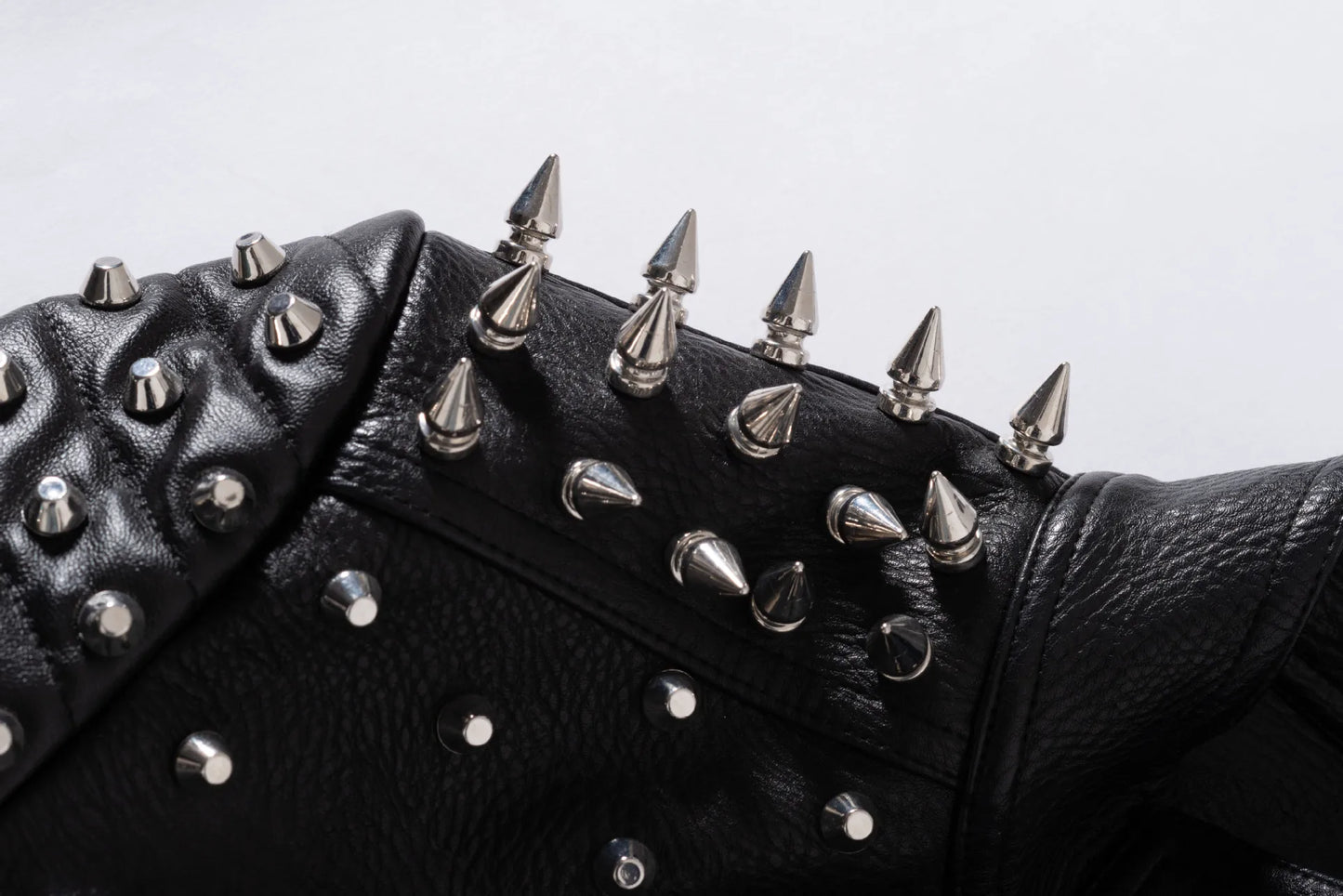 Collar Rivet Short Slim Locomotive Leather