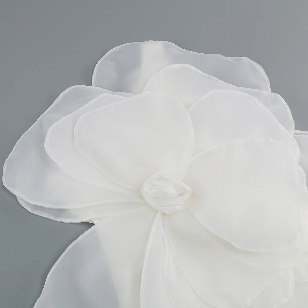 Runway Oblique Shoulder Decorative