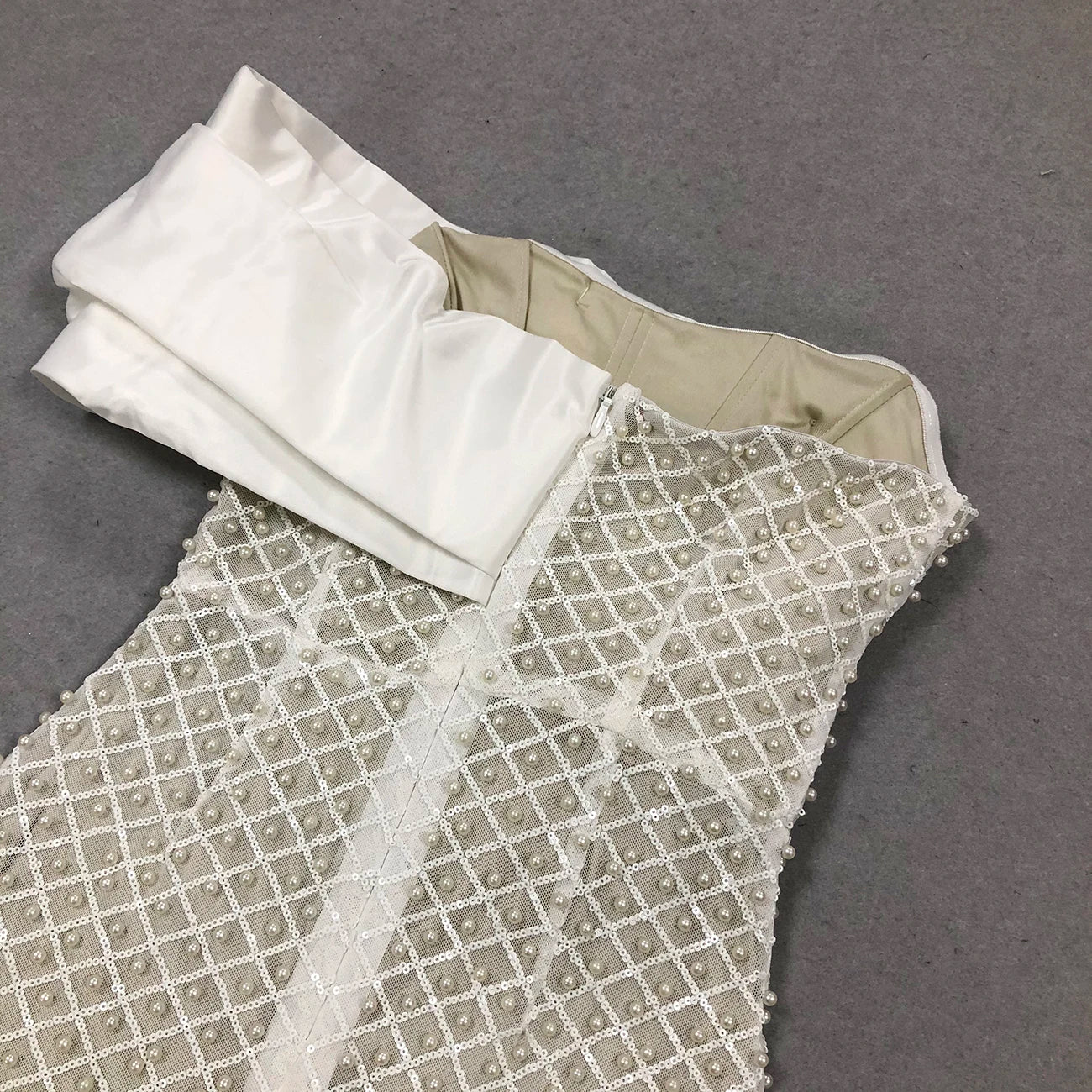 2024 Sexy Strapless Pearl Decorative